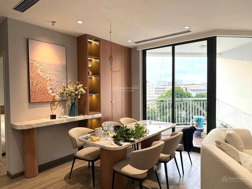 Bán gấp căn hộ chung cư toà yên hoà sunshine vũ phạm hàm dt 140m2, 3 phòng ngủ, căn góc view thoáng