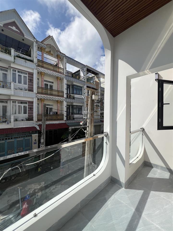 Bán nhà 3 tầng mới 100% 3,85 tỷ kdc long hậu gần khu đô thị t&t millenia city  gần lê văn lương