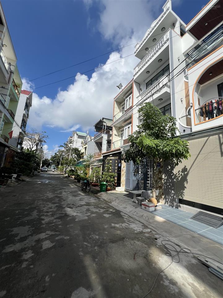 Bán nhà 3 tầng mới 100% 3,85 tỷ kdc long hậu gần khu đô thị t&t millenia city  gần lê văn lương