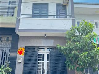 Nhà diện tích cực khủng 72m2 nằm ngay quận 4  hxh  giá cực mềm 4 ty 890  shr sang tên ngay