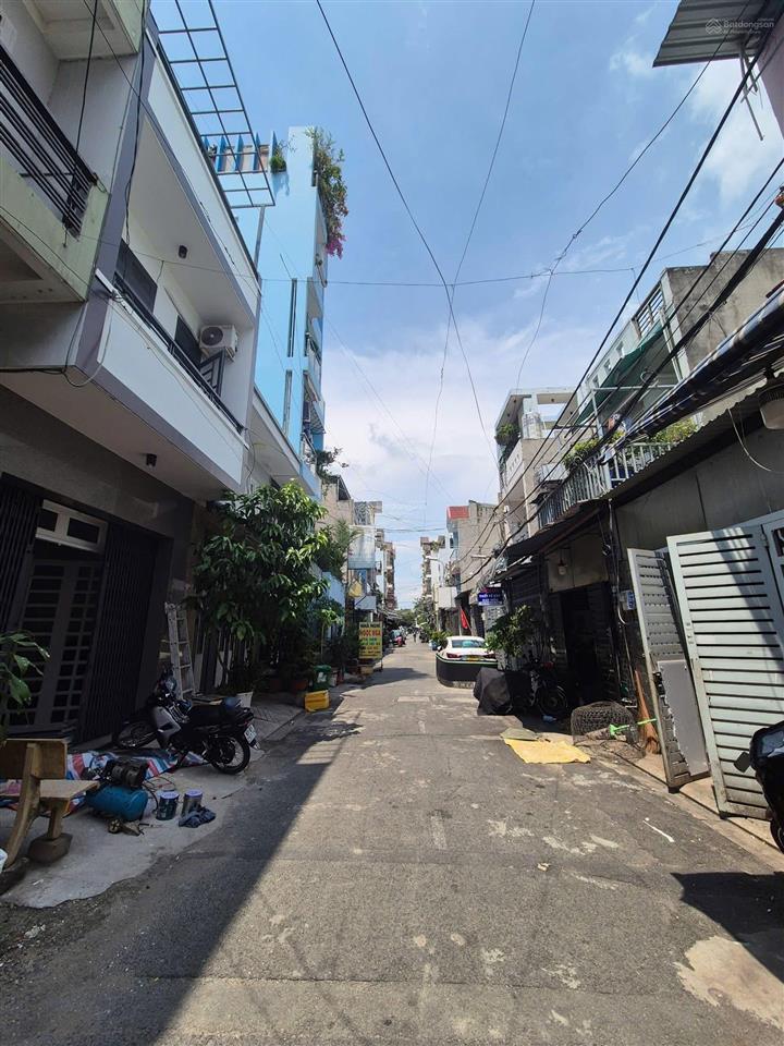 Nhà diện tích cực khủng 72m2 nằm ngay quận 4  hxh  giá cực mềm 4 ty 890  shr sang tên ngay