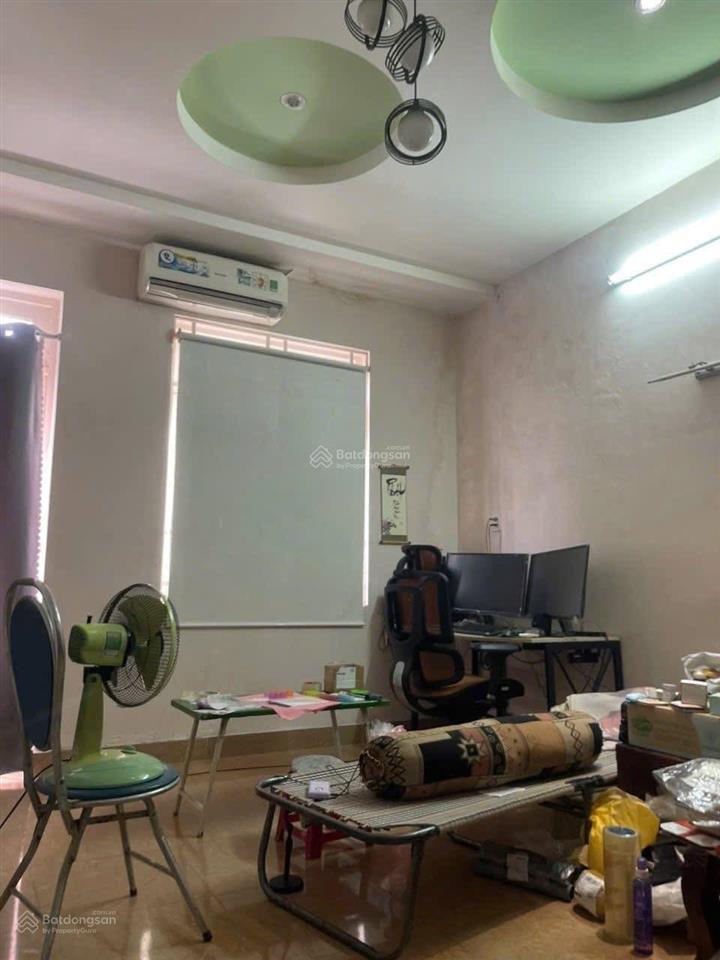 Nhà diện tích cực khủng 72m2 nằm ngay quận 4  hxh  giá cực mềm 4 ty 890  shr sang tên ngay