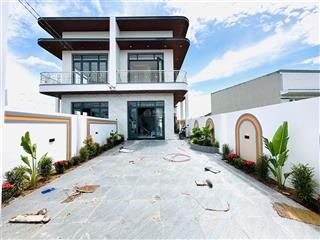 Villa sân vườn mini 192m2  cây sanh tiểu cảnh, chòi mát  3pn, 3wc, 1 pt  gần ql50 cần giuộc