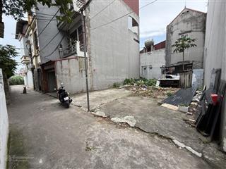Gần trường học, khu hành chính xã, chợ... dễ dàng đi chuy