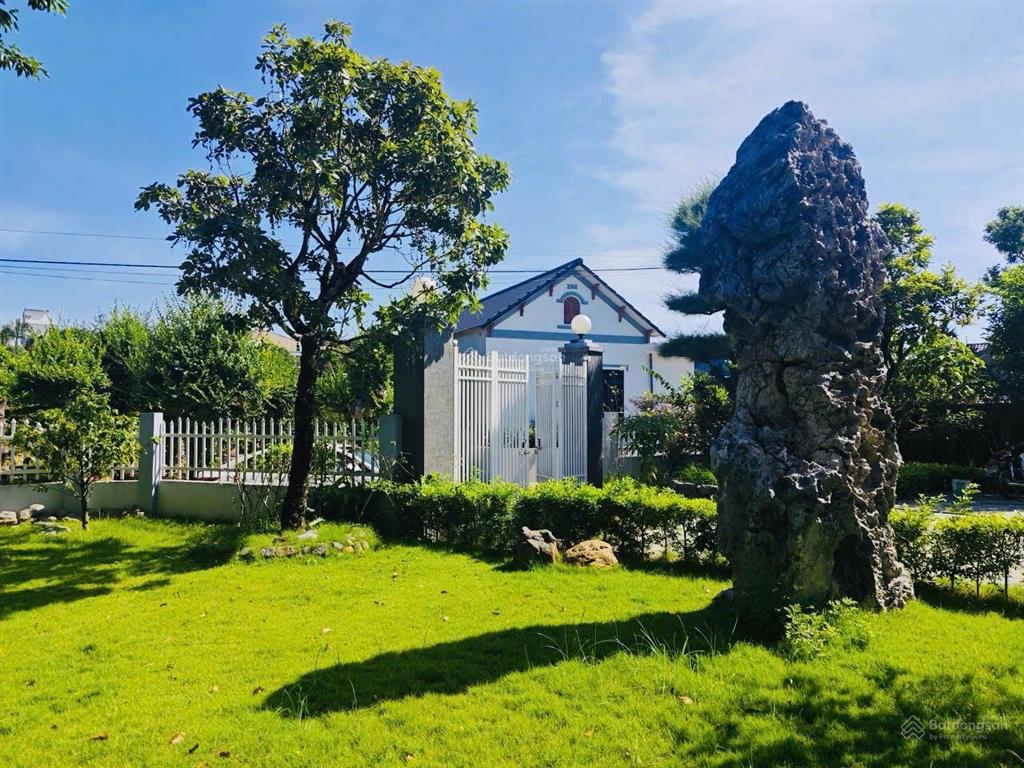 Cần bán gấp nhà vườn 880m2  xã phú cát. diện tích 880m2 vuông vắn, đẹp