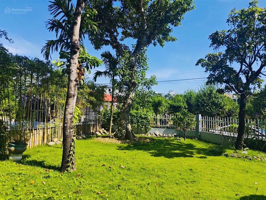 Cần bán gấp nhà vườn 880m2  xã phú cát. diện tích 880m2 vuông vắn, đẹp