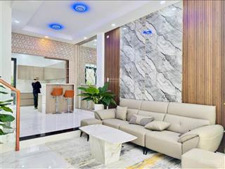 Bán nhà đẹp 1 trệt 3 lầu liền kề phú mỹ hưng, quận 7 full nội thất.
