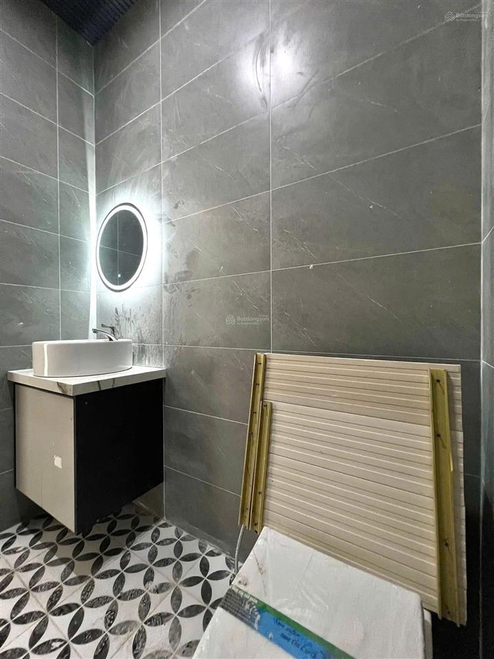 Bán nhà mới xây tại thanh lộc q12 , dt 66m2 3p ngủ 2p wc đường hẻm ô tô 5m gần thpt trần cao vân