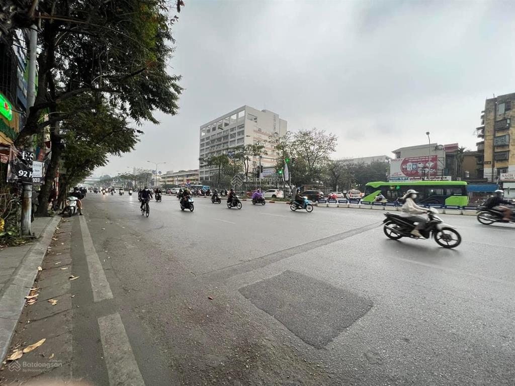 Mặt phố giải phóng, giá 7.5 tỷ /lô góc. kd sầm uất, nhà 5t 0867 433 ***