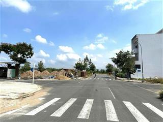 Thiếu nợ bán gấp. 95m2 giá 2tỷ5 ngay thị trấn trảng bom. có sổ.