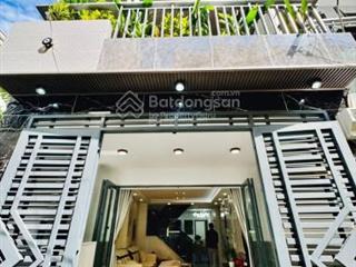 Cô nga về quê cần bán nhà nguyễn đình chiểu phường 4, phú nhuận. 55m2 1 trệt 1 lầu.shr