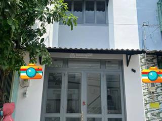 Kẹt tiền cần bán gấp nhà 5,5x20m sát bên chợ thuận đạt