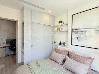 Chỉ với hơn 1tỷ 8 có ngay căn chung cư vinhomes 43m2 tầng trung view trực diện bể bơi cực đẹp