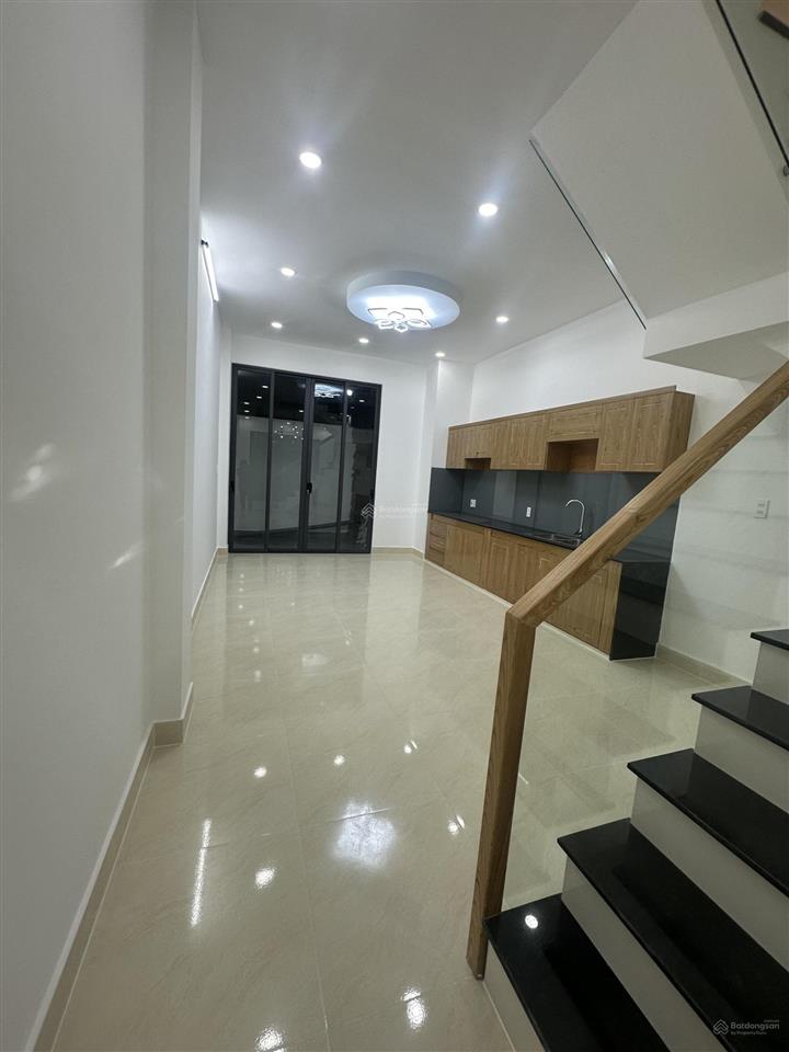 Bán nhà mới xây phường long phước