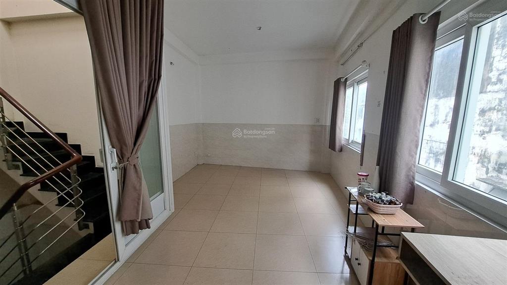 Trung tâm q10  10 mét ra mt đường 3/2  31m2 4 tầng  đối diện rạp hòa bình