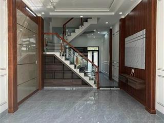Bán nhà riêng 60m2 tại lê văn lương, tân quy, quận 7, giá 1 tỷ 180 triệu, view đẹp. sổ hồng riêng