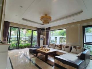 Cần bán nhà lớn tây hồ 750m² ngõ rộng vị trí đẹp nhất lạc long quân mặt tiền rộng