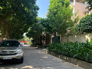 Siêu hiếm 1 căn duy nhất nhà phố lạc long quân 780m² mặt tiền đẹp, 3 ô tô tránh vị trí vàng tây hồ