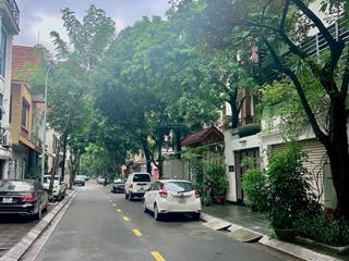 Thật 100%! tôi chính chủ bán đất tặng nhà nhà mặt phố lạc long quân , 750m², mt 17m, ô tô tránh