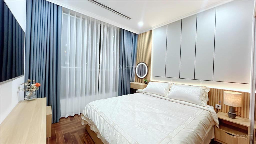 Bán chcc south building đường trần thủ độ. dt 103m2 3pn 2wc căn góc view hồ cực đẹp