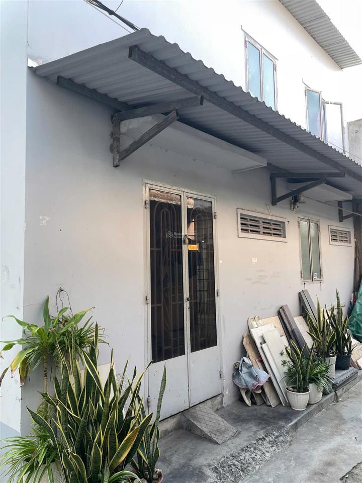 Bán nhà đẹp 2 mặt tiền ô tô kèm nhà trọ cho thuê.
sát cầu hộ phường ngọc hiệp, giá 6,3 tỷ tl