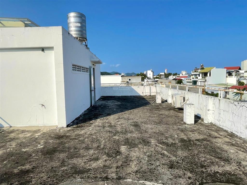 Bán nhà đẹp 2 mặt tiền ô tô kèm nhà trọ cho thuê.
sát cầu hộ phường ngọc hiệp, giá 6,3 tỷ tl