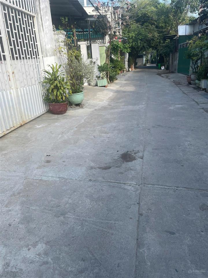 Bán nhà đẹp 2 mặt tiền ô tô kèm nhà trọ cho thuê.
sát cầu hộ phường ngọc hiệp, giá 6,3 tỷ tl