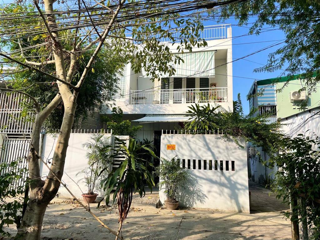 Bán nhà đẹp 2 mặt tiền ô tô kèm nhà trọ cho thuê.
sát cầu hộ phường ngọc hiệp, giá 6,3 tỷ tl