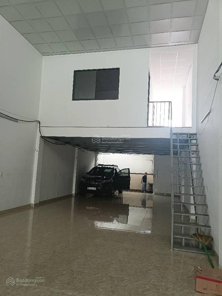 Nhà mặt tiền lê thị hồng gấm ngang khủng dài khủng 6.2 x 27m trung tâm thị trấn hóc môn