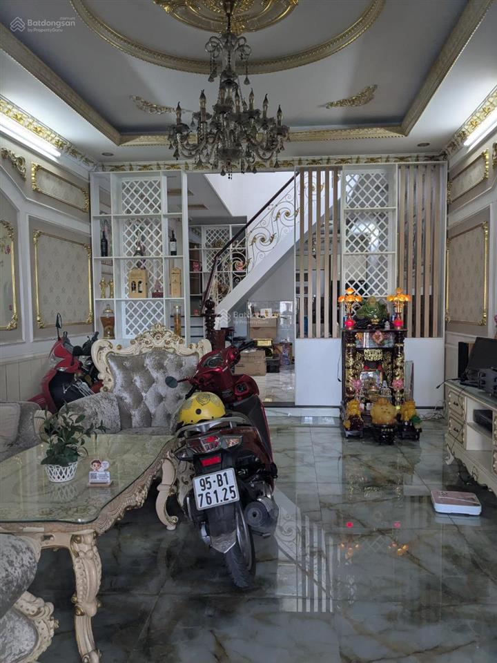 Nhà ngang 5.5m 20m ra mặt tiền lê thị hà 3 tầng 220m trung tâm hóc môn