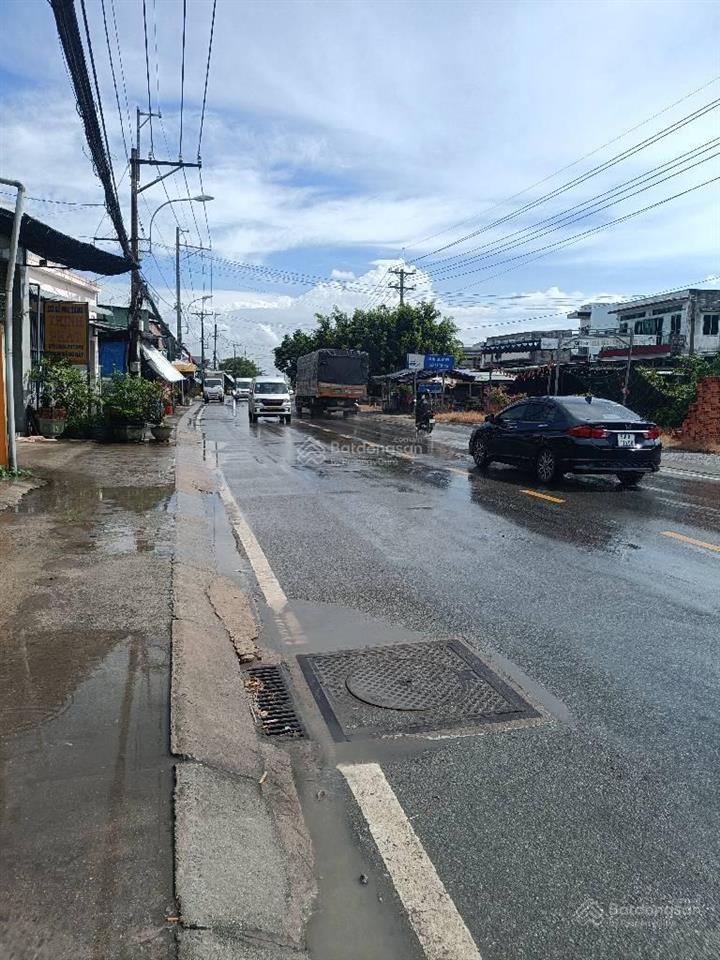 Mặt tiền tỉnh lộ 15ngay ngã 3 bến than, khu vực phát triển đầy đủ tiện ích