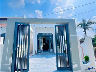 Bán gấp căn nhà cấp 4 hiện đại ở xã long trạch, cần đước, long an, gần kcn cầu tràm. giá 950tr