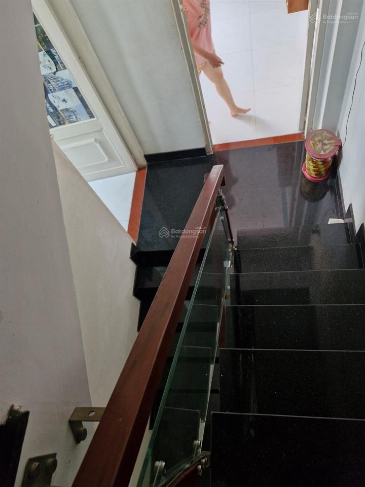 Bán nhà btct 3 tầng  hxh  ngay chợ lã xuân oai, long trường, q9  giá 3.85tỷ