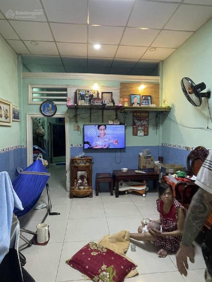 Bán gấp, nhà 2 mặt tiền, diện tích lớn 82.7m2, sổ vuông đẹp, tân thuận tây, quận 7