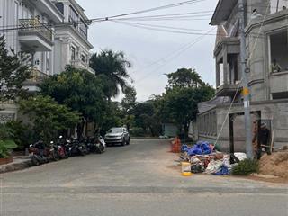 Bán biệt thự 3mt siêu hiếm 214m trệt 2 lầu khu mười mẫu p. btđ q2 giá chỉ 28 tỷ shr