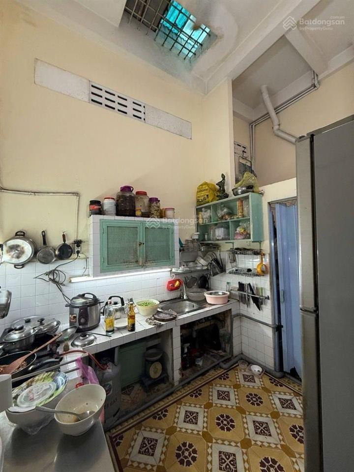 Sổ vuông a4  3 tầng btct  42m2  chỉ 6,6 tỷ  nhà cũ tiện xây sửa