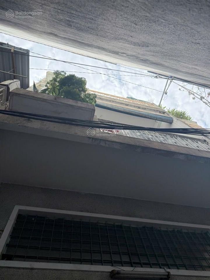 Sổ vuông a4  3 tầng btct  42m2  chỉ 6,6 tỷ  nhà cũ tiện xây sửa