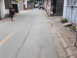 Chính chủ cần bán lô đất bắc cầu  ngọc thuỵ  long biên. dt 42m2  giá 3,75 tỷ