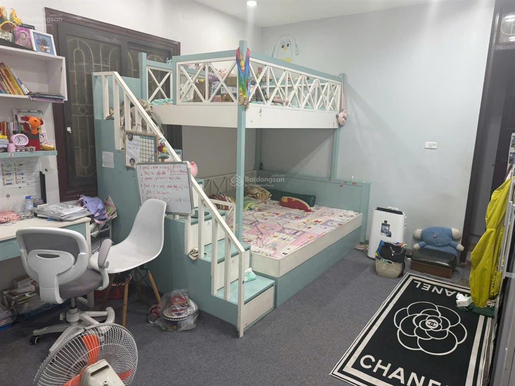 Chính chủ bán nhà phố, tiện kinh doanh  1 mặt tiền, 1 mặt thoáng, 146m2  4 tầng