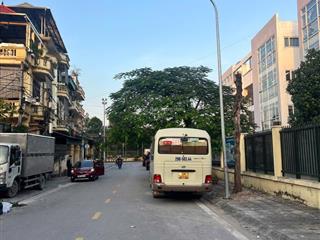 Bồ đề gia thuỵ ô tô vào đất, sát đất quy hoạch mở rộng đg, đón cầu trần hưng đạo, đầu tư, dòng tiền