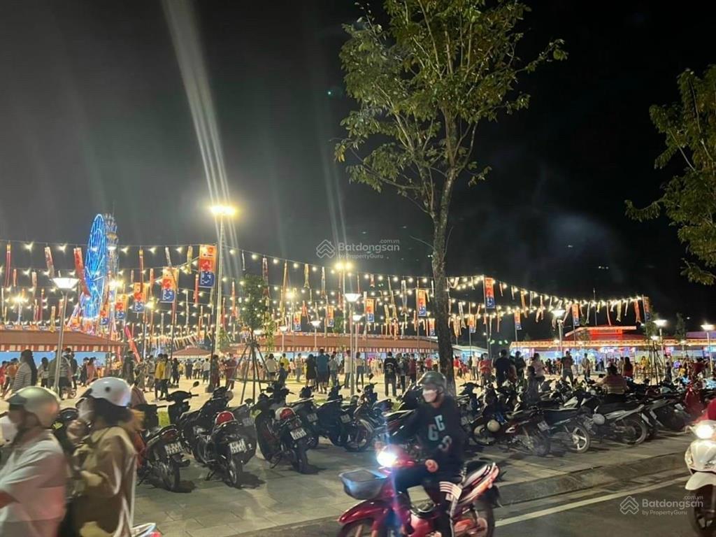 Chủ định cư nước ngoài cần bán gấp nền đất thổ cư 100% lô góc 2 mặt tiền. tại kđt cát tường wp2