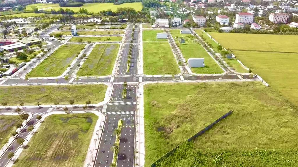 Chủ định cư nước ngoài cần bán gấp nền đất thổ cư 100% lô góc 2 mặt tiền. tại kđt cát tường wp2