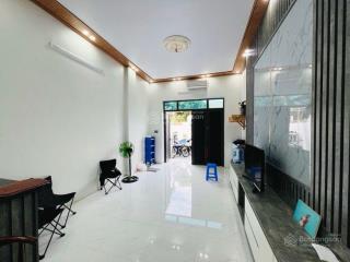 Nhà mới đẹp xã nội bài, tp. hà nội ô tô 7 chỗ đỗ trong nhà đường thông thoáng