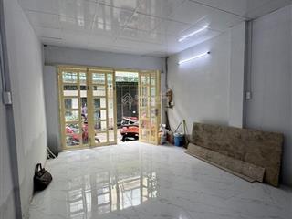 Chỉ 5.2 tỷ, 54m2 (4x14), 2 tầng, 3pn, 2wc, lạc long quânđầm sen quận 11, hẻm 4m, sổ hồng riêng