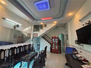 Bán nhà 2 tầng kiên cố, đường 2/4, gần bến xe phía bắc và chợ vĩnh hải. dt 110m2. giá 6tỷ650