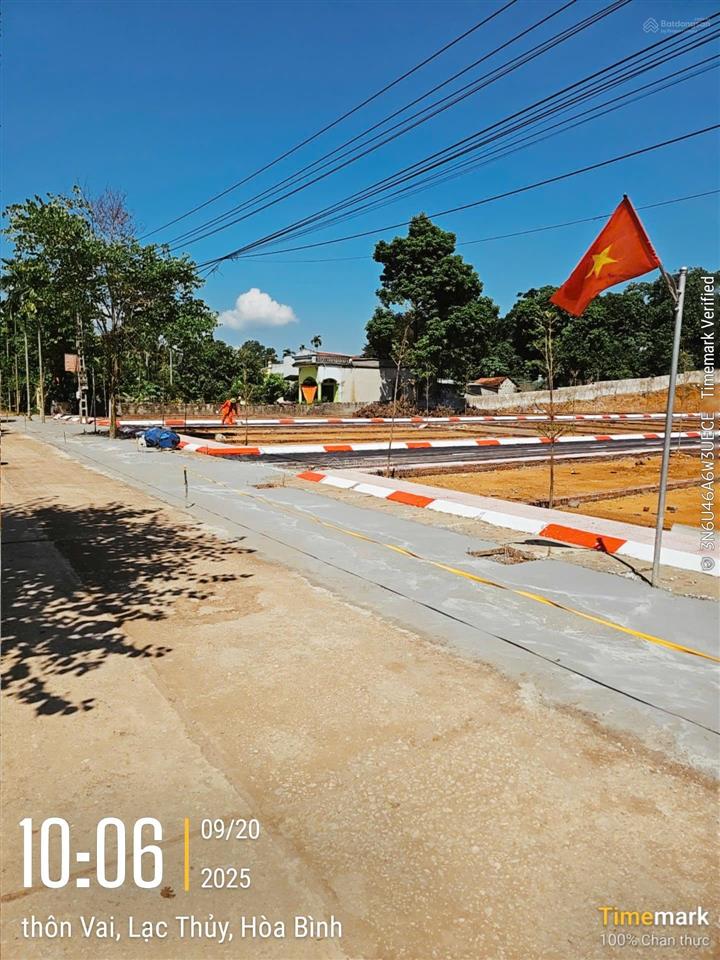 Do buôn bán e thiếu vốn nên em cần tiền bán gấp mảnh đất 60m2 2 mặt tiền aci 0964 613 *** e gửi tt