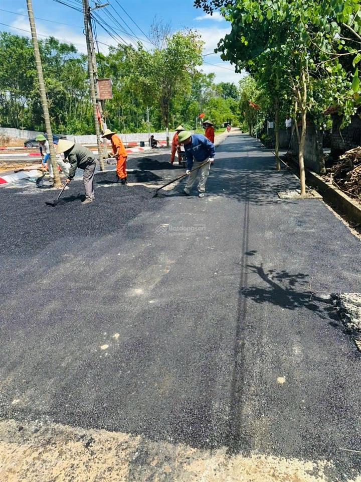 Do buôn bán e thiếu vốn nên em cần tiền bán gấp mảnh đất 60m2 2 mặt tiền aci 0964 613 *** e gửi tt