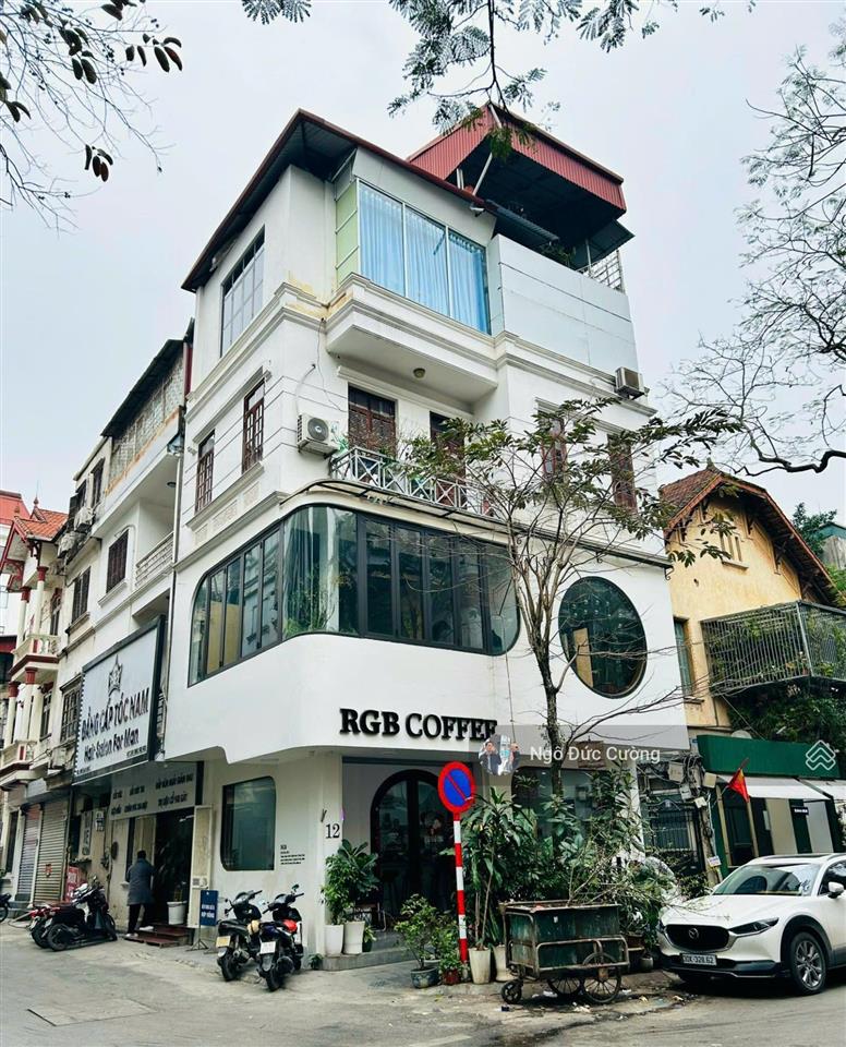 Cho thuê trung hòa 60m 5 tầng mặt tiền 5m vị trí đẹp kinh doanh mọi mô hình 0358 881 ***