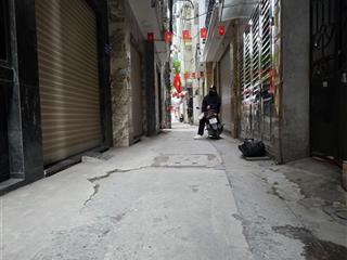 Ngõ 79 cầu giấy 46m mặt tiền rộng kinh doanh ba gác qua nhà ngõ thông gần nhiều trường học