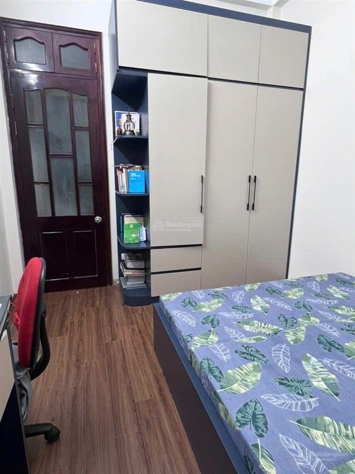 Dịch vọng lô góc 3 thoáng vĩnh viễn 15m ra ô tô 50m có bãi đỗ xe tiện ích đầy đủ